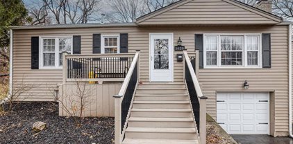 5520 Perry Lane, Merriam