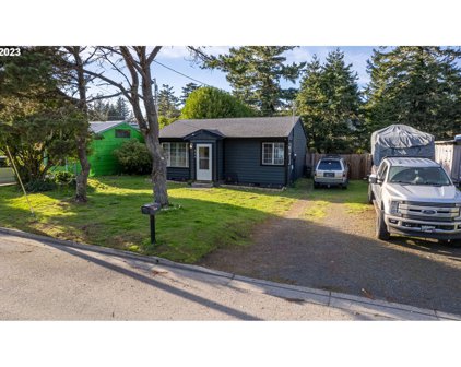 624 N CAMMANN ST, Coos Bay