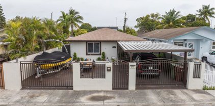 875 E 29th St, Hialeah