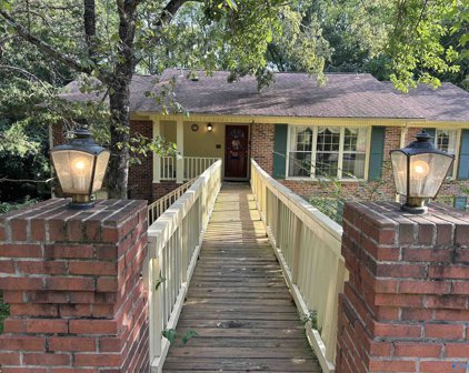 1306 Se Hiwan Trail, Huntsville