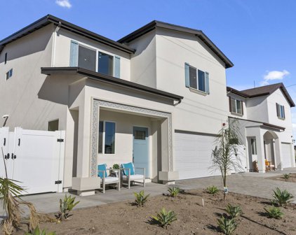 4053 W 122nd St, Hawthorne