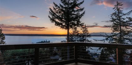 16905 33rd Avenue SW, Burien