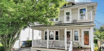 30 Chetwynd Rd, Somerville