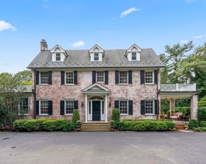 163 High Farms Road, Glen Head