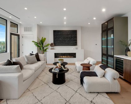 2352  Riverside Dr, Los Angeles