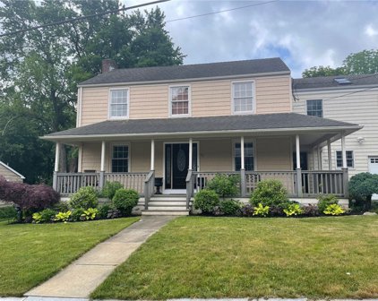 77 Merritt Road, East Providence