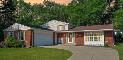 1702 S Highland Avenue, Arlington Heights