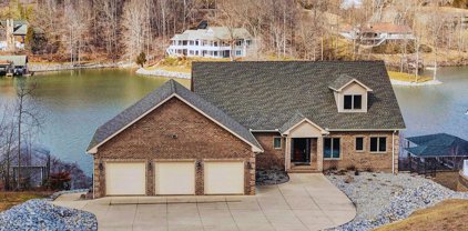 1031 Water Edge Point, Goodview