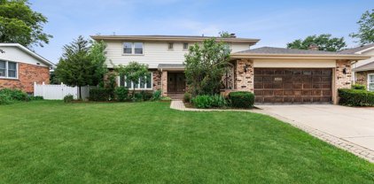 2350 N Drury Lane, Arlington Heights