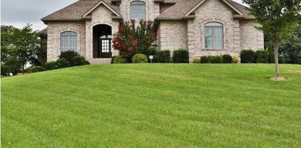 1020 Windsor Dr, Shelbyville