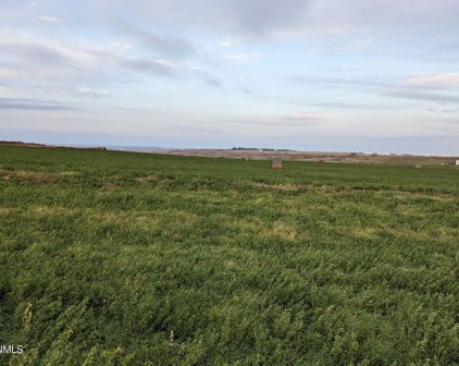 4460 Wrangler Road, Mandan