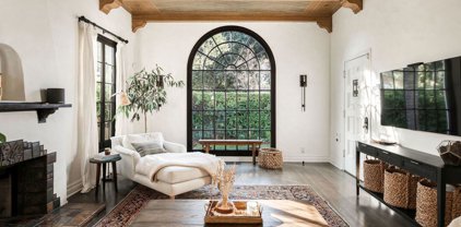 4140 Bakman Avenue, Studio City