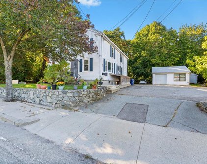 2923 Post Road, Warwick