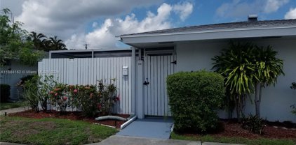 154 West Ct, Royal Palm Beach