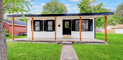 1014 Dutch Street, Deer Park