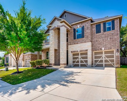 26048 Los Mirasoles, Boerne
