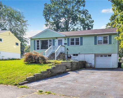 14 Kaye Road, West Haven