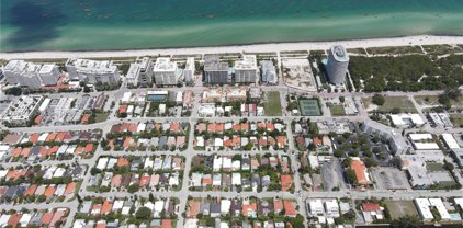 8858 Carlyle Ave, Surfside