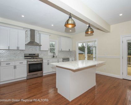 43 Rumson Place, Little Silver