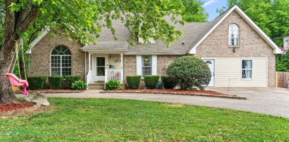 1707 Broadripple Dr, Clarksville
