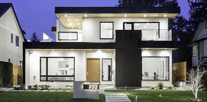 732 E 11th Street, North Vancouver
