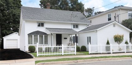 29 East Avenue, Glen Cove