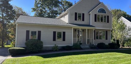21 Laurelwood Dr, Worcester