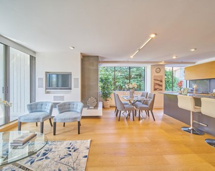 2167 Bellevue Avenue Unit 203, West Vancouver