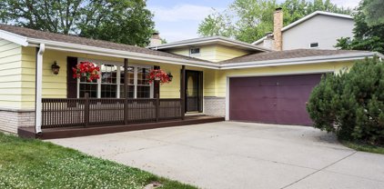 2509 S Cedar Glen Drive, Arlington Heights