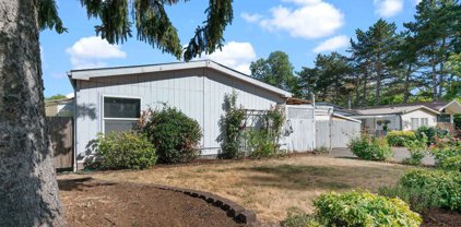2046 Greentree Dr, Salem