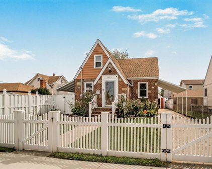 138-11 243rd Street, Rosedale