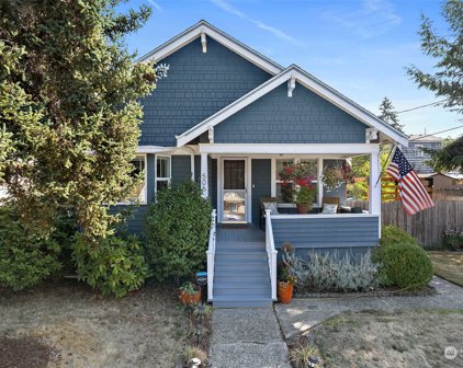 506 Clark Avenue N, Kent