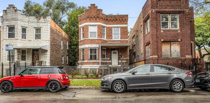 852 N Avers Avenue, Chicago