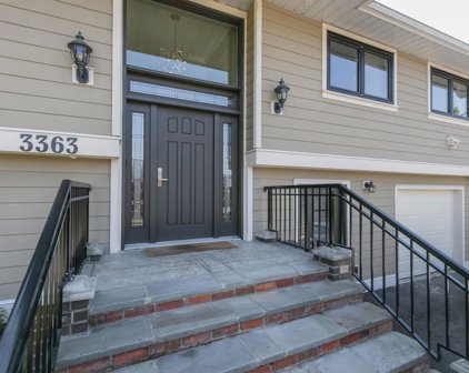 3363 Viewmount Place, Port Moody