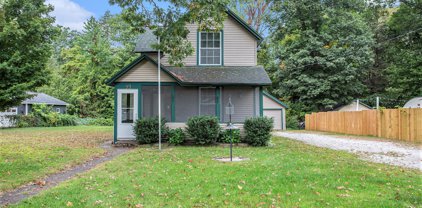99 4th Avenue, Fruitport