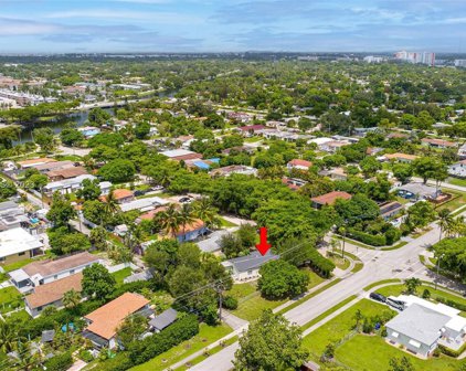 1698 Ne 169th St, North Miami Beach