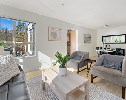 2966 Silver Springs Boulevard Unit 207, Coquitlam