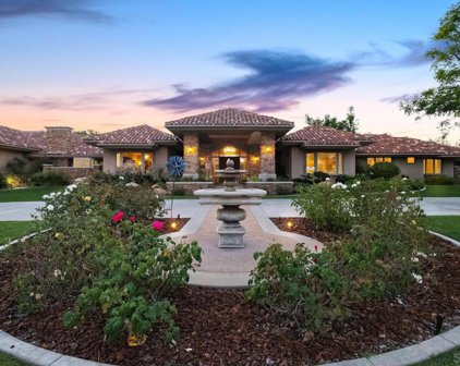 525 Tumble Creek Lane, Fallbrook