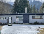 63780 Yvonne Avenue, Hope image