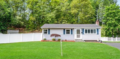 53 Centre St, Natick