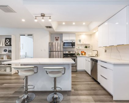 321 S San Vicente Blvd Unit 101, Los Angeles