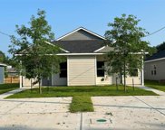 421 & 423 East Avenue G, Conroe image