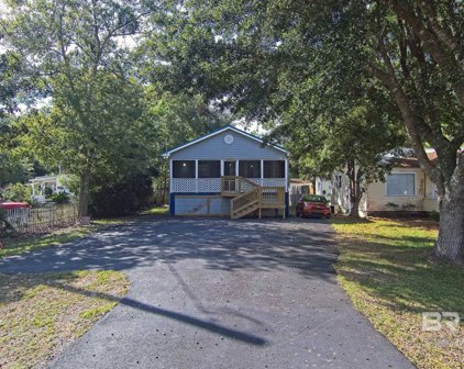 925 E Canal Drive, Gulf Shores
