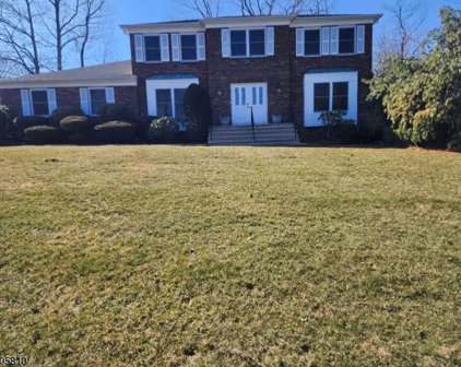 8 Mariner Dr, Randolph Twp.