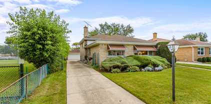 8855 N Ozanam Avenue, Niles