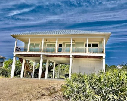 717 W Pine St, St. George Island