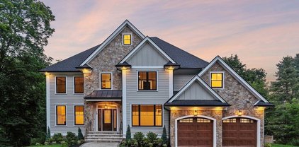79 Chestnut St., Lynnfield
