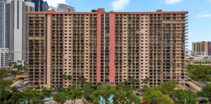 210 174th St Unit #305, Sunny Isles Beach