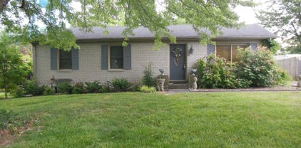 1700 Woodside Dr, Springfield