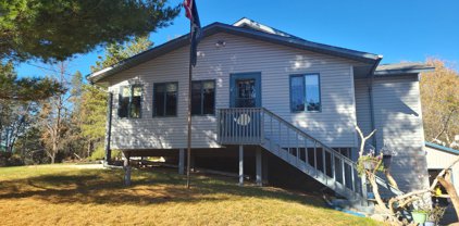 6884 County Road 11, Breezy Point